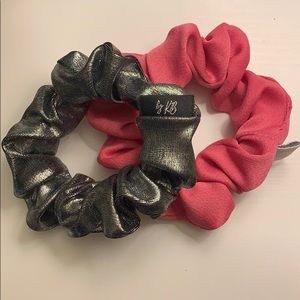 Pair of mini Dew scrunchies